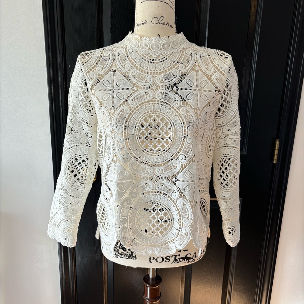 Elegant White Lace Top - Gorgeous